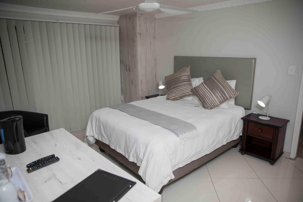 Palmwood Guesthouse Amanzimtoti Exterior foto